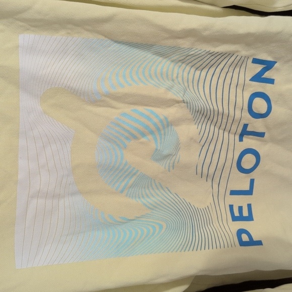 Peloton Raw hem Hoodie Yellow Size L - Picture 4 of 6